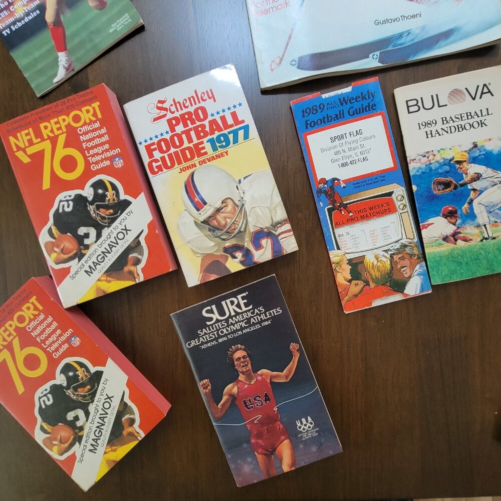 Vintage Sports Memorabilia, Media Guides, Books,  Magazines - Picture 2 of 5